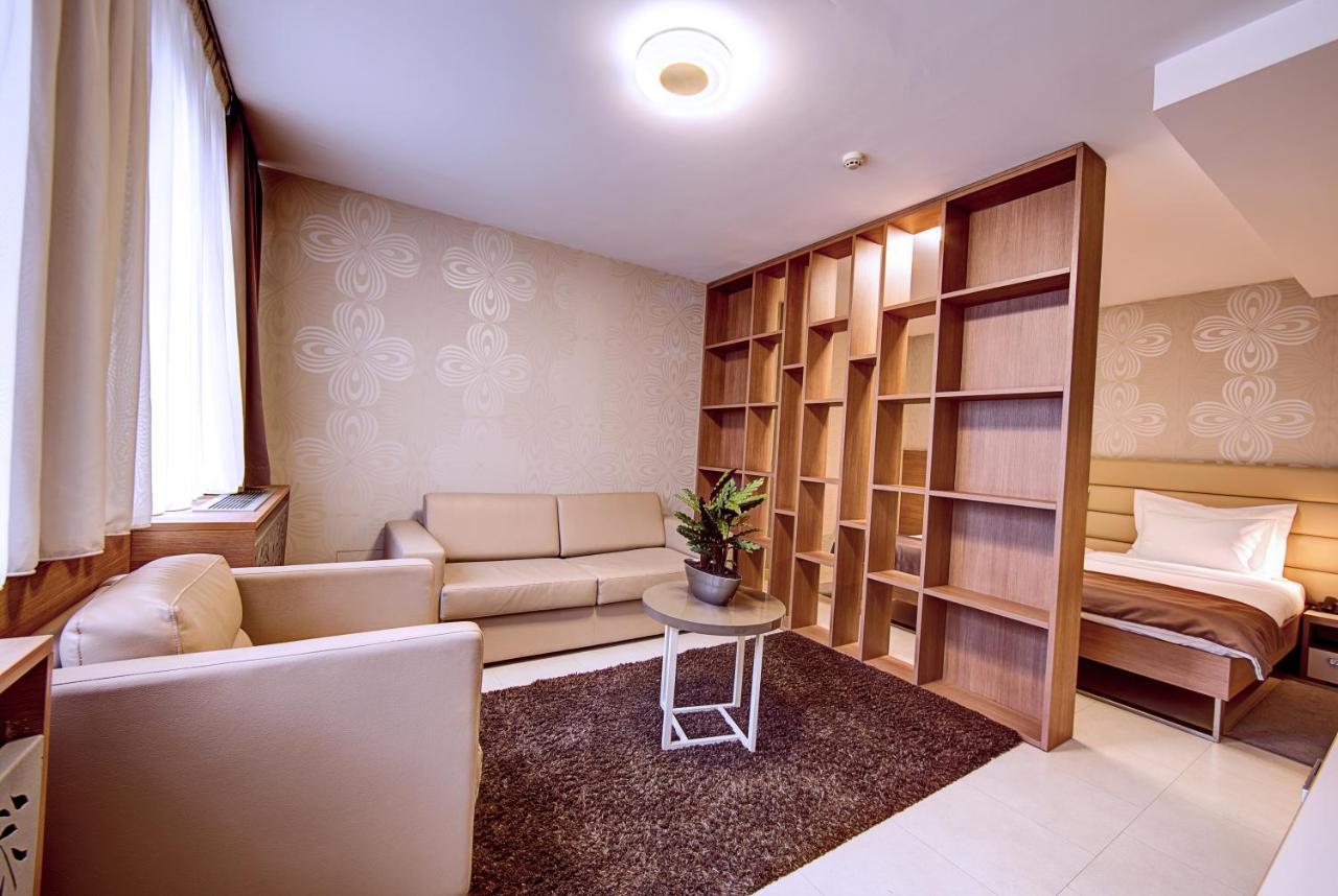Hotel Srbija Garden-Free Parking Belgrado Exterior foto