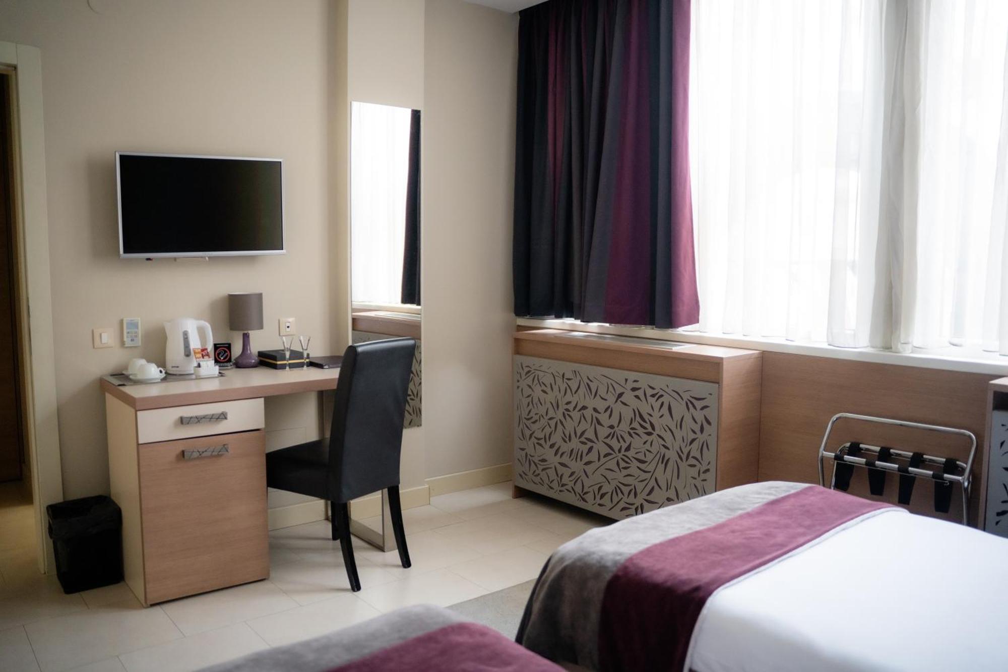 Hotel Srbija Garden-Free Parking Belgrado Exterior foto